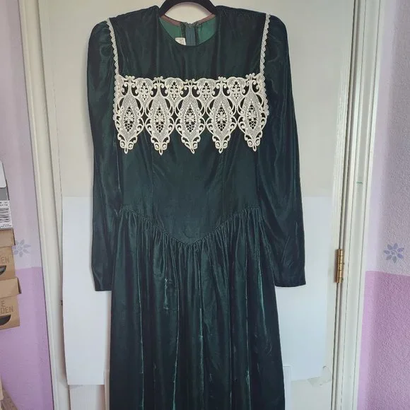 green emerald velvet dress GUNNE SAX for ModCloth Jenny Maxi Dress